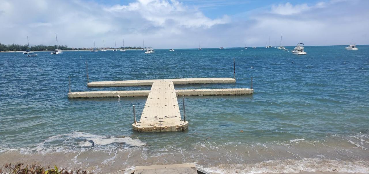 Special Offer Prime Seafront Apartment In Latitude, Black River 100 Mbps Fast Internet Connection Rivière Noire Eksteriør bilde