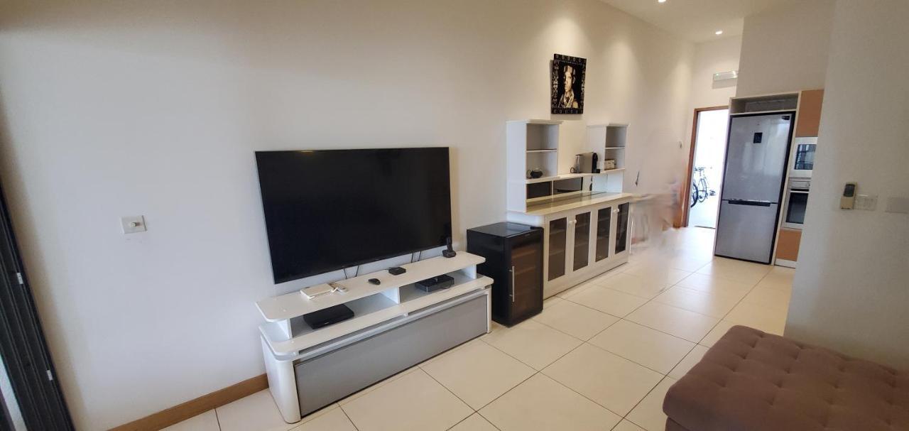 Special Offer Prime Seafront Apartment In Latitude, Black River 100 Mbps Fast Internet Connection Rivière Noire Eksteriør bilde