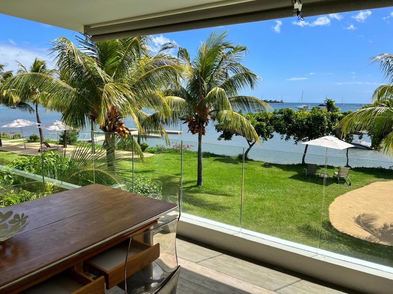 Special Offer Prime Seafront Apartment In Latitude, Black River 100 Mbps Fast Internet Connection Rivière Noire Eksteriør bilde